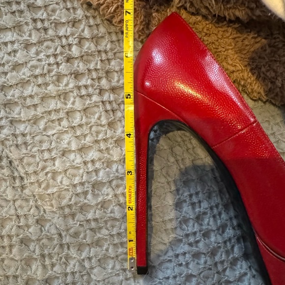 YVES SAINT LAURENT Red Pebbled Leather Janis Pumps - Picture 11 of 12